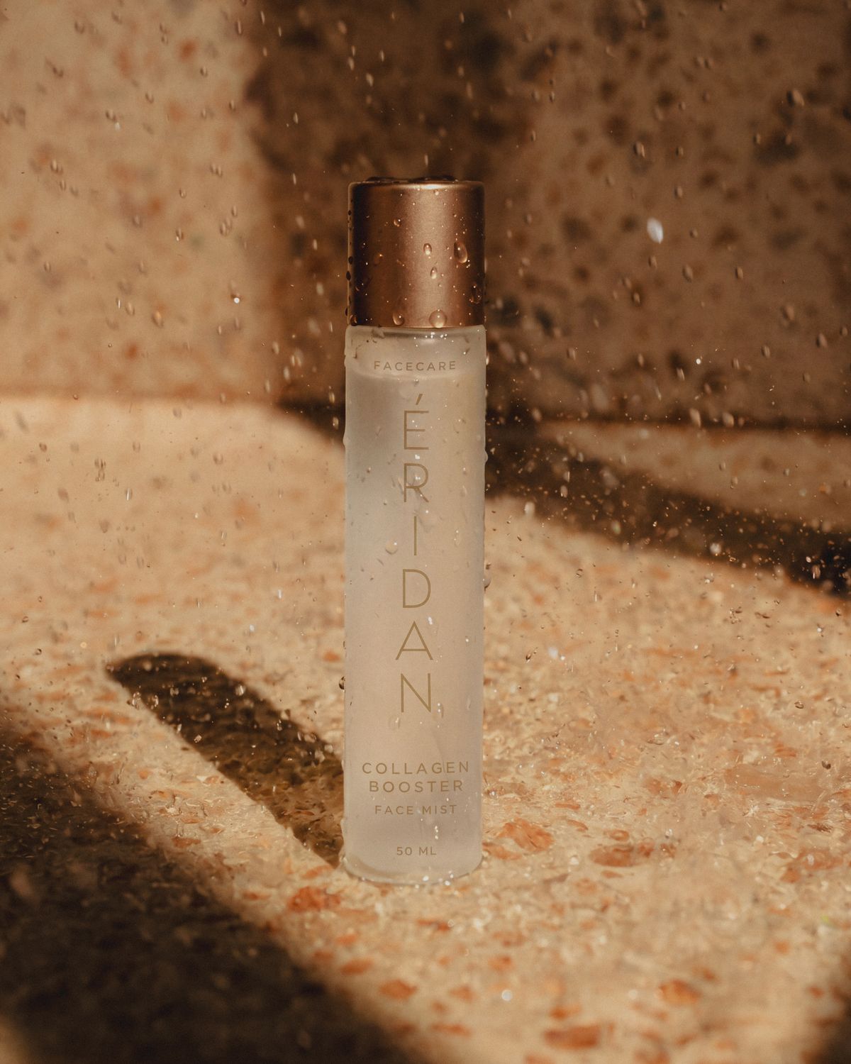 Collagen Face Mist bočica sa kapima vode