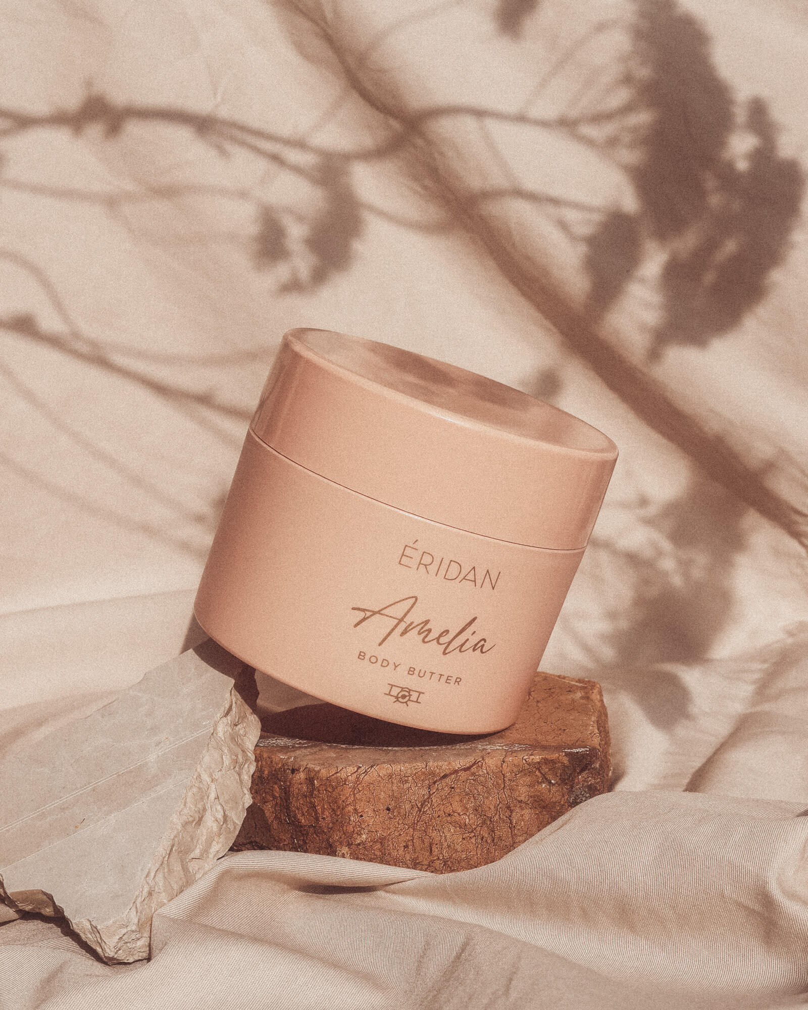 ÉRIDAN Amelia Body Butter puter za telo na kamenu