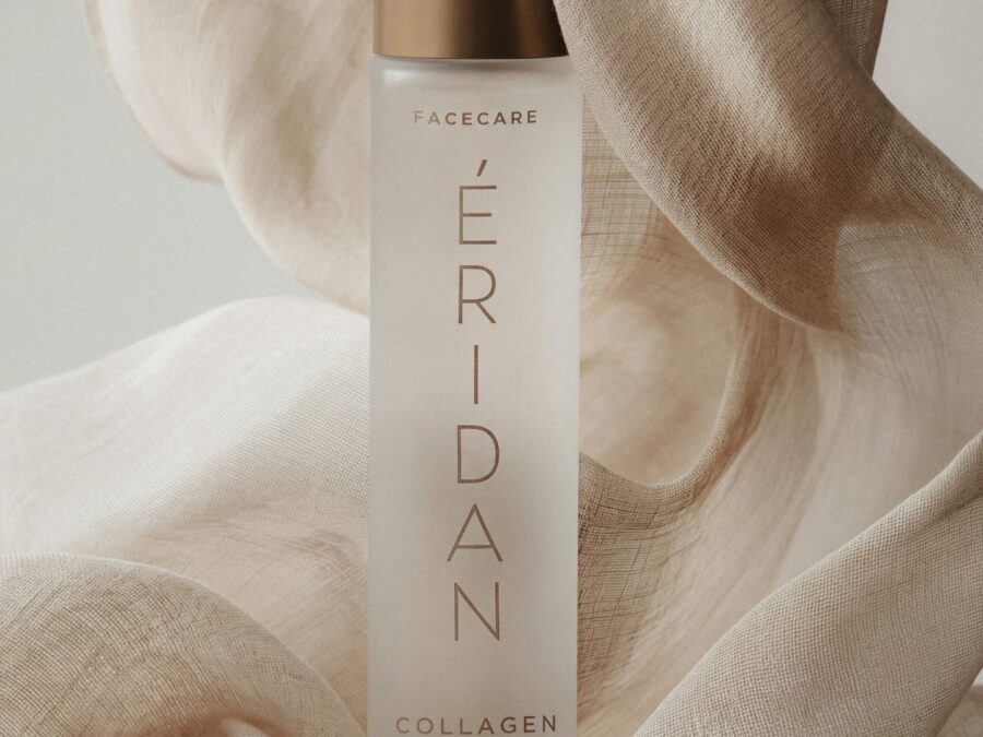 ÉRIDAN Collagen Face Mist bočica umotana u laganu tkaninu